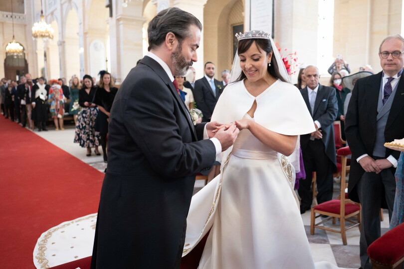 Joachim et Yasmine Murat le jour de leur mariage, le 22 octobre 2022 aux Invalides, à Paris.